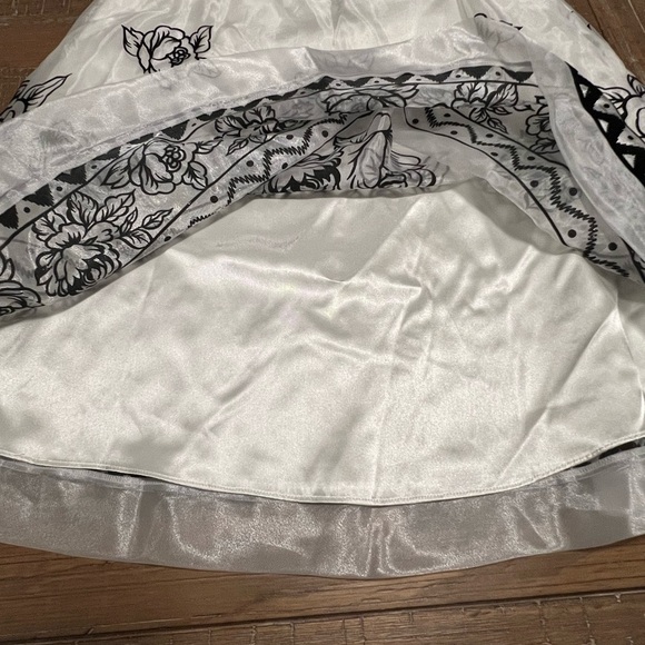 MSK Black and White Floral A-Line Skirt - Picture 6 of 11